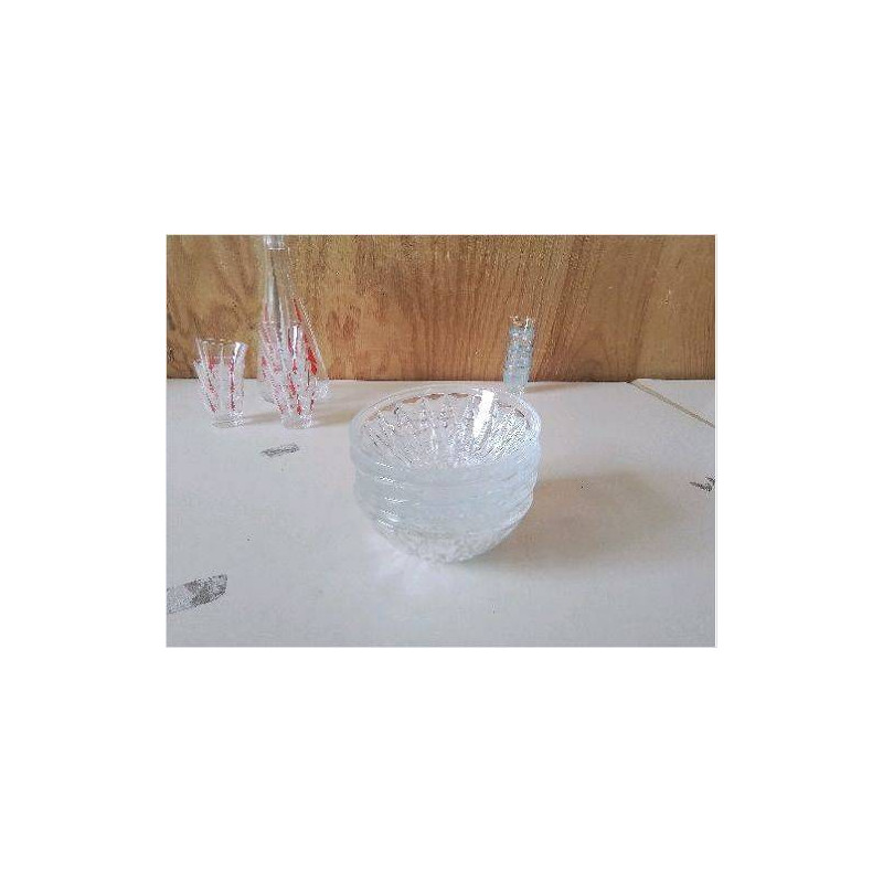 RAMEQUIN EN VERRE 