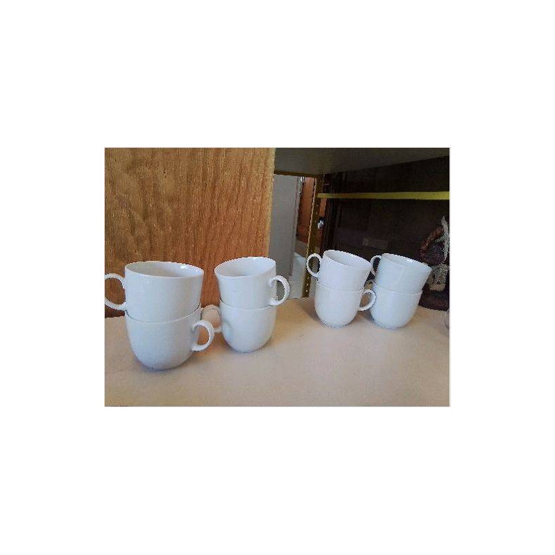LOT 4 TASSES 