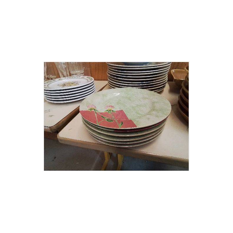 LOT 6 PETITES ASSIETTES VERTES A FLEURS 