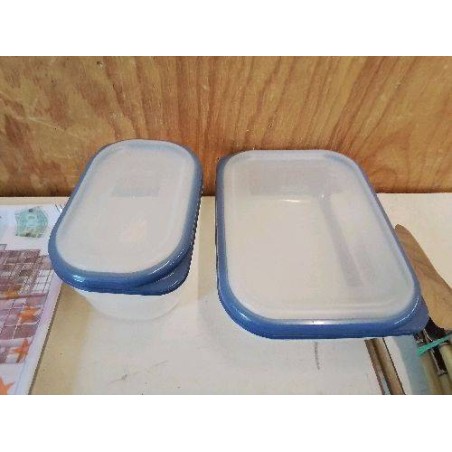 TUPPERWARE 