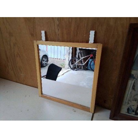 MIROIR DE SALLE DE BAIN 