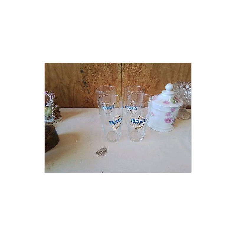 LOT 4 VERRES A BIERE 