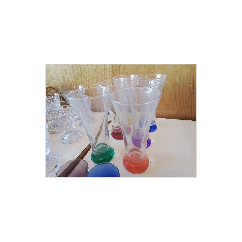 LOT DE 6 VERRES A JUS