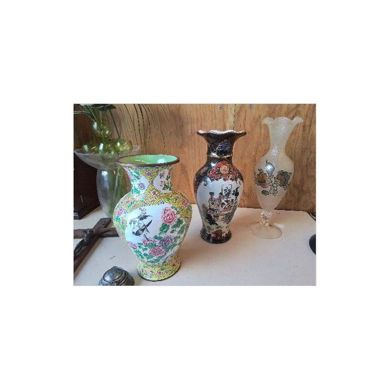 VASE 