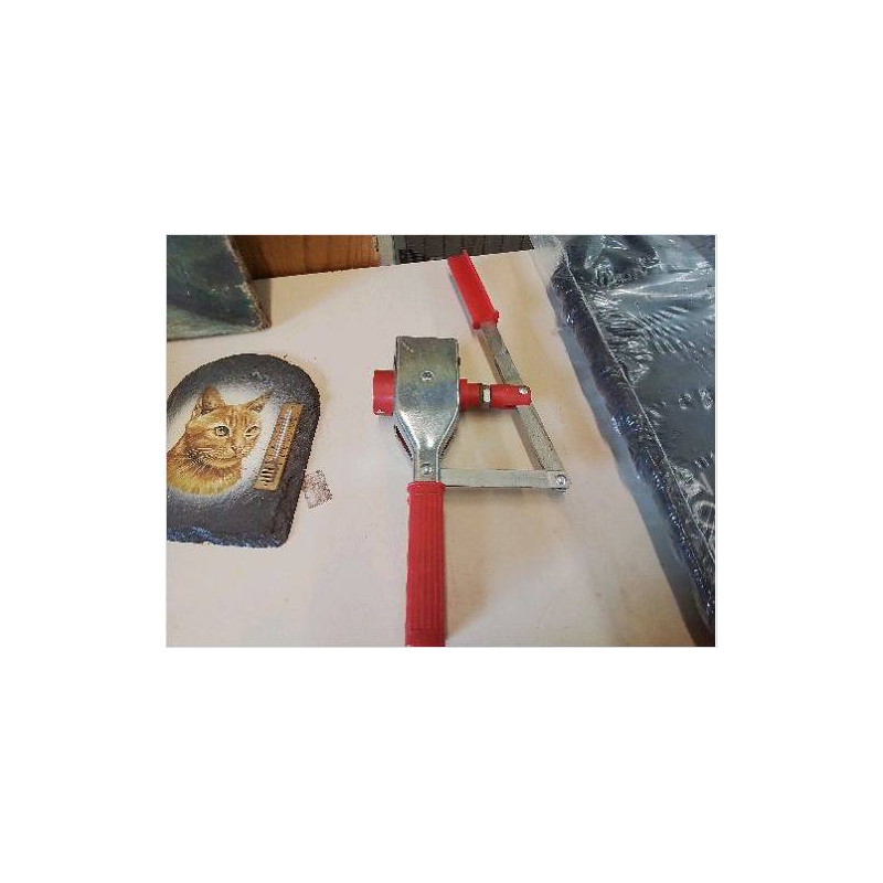 APPAREIL A BOUCHER LES BOUTEILLES