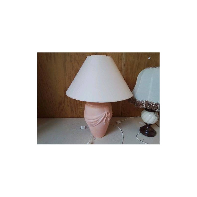 LAMPE ROSE EN TERRE CUITE 