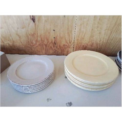 ASSIETTE COTÉ TABLE 