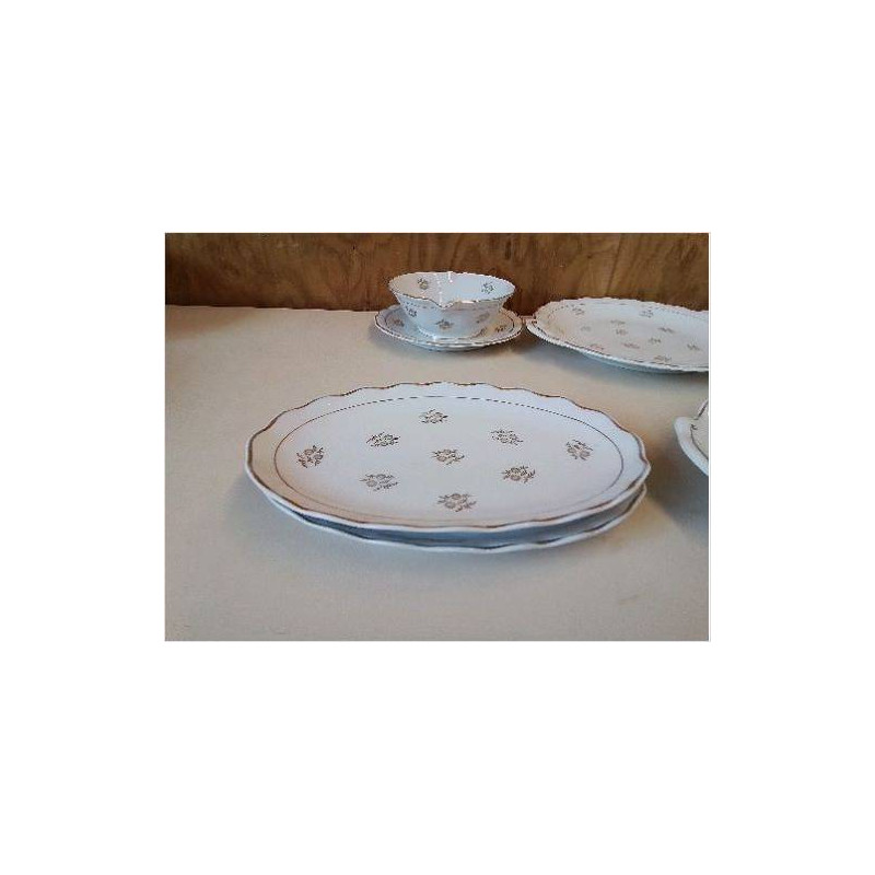 PAIRE DE RAVIER EN PORCELAINE AVEC MOTIF FLORAL BORDURE DORÉ 