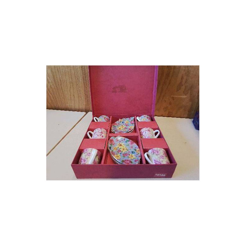 ENSEMBLE TASSE A CAFE ET SOUS TASSE