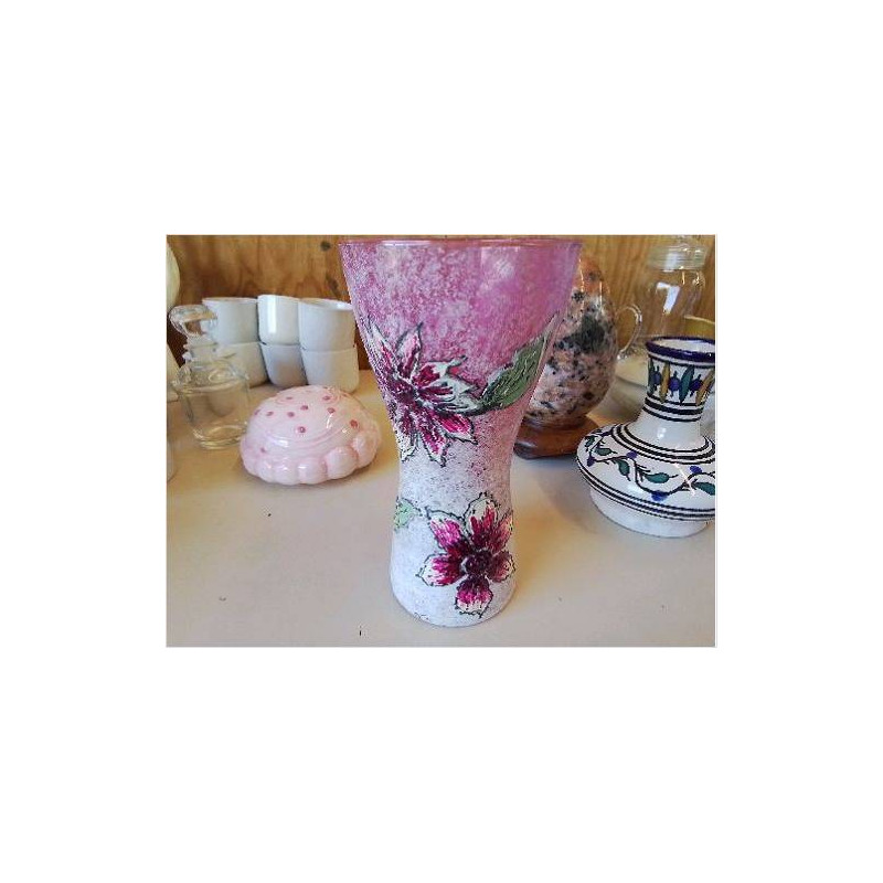 MINI VASE EN VERRE ROSE DECORÉ 