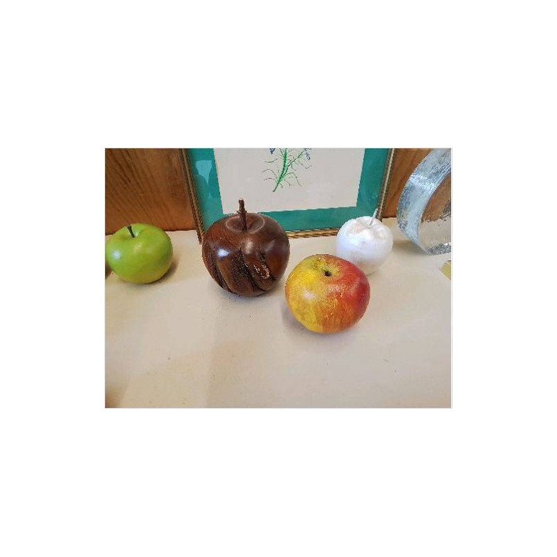 POMME EN BOIS 