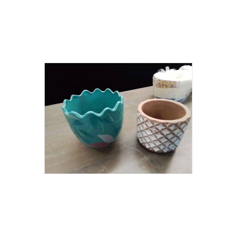 CACHE POT