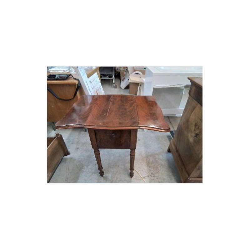 TABLE DE NUIT À RABAT