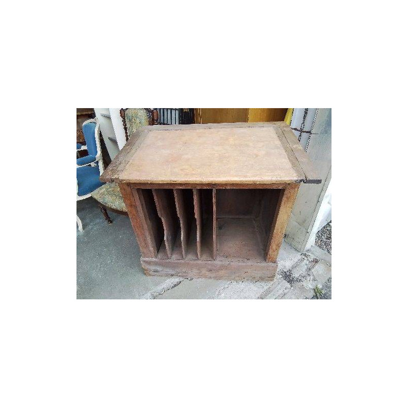 MEUBLE DE METIER 