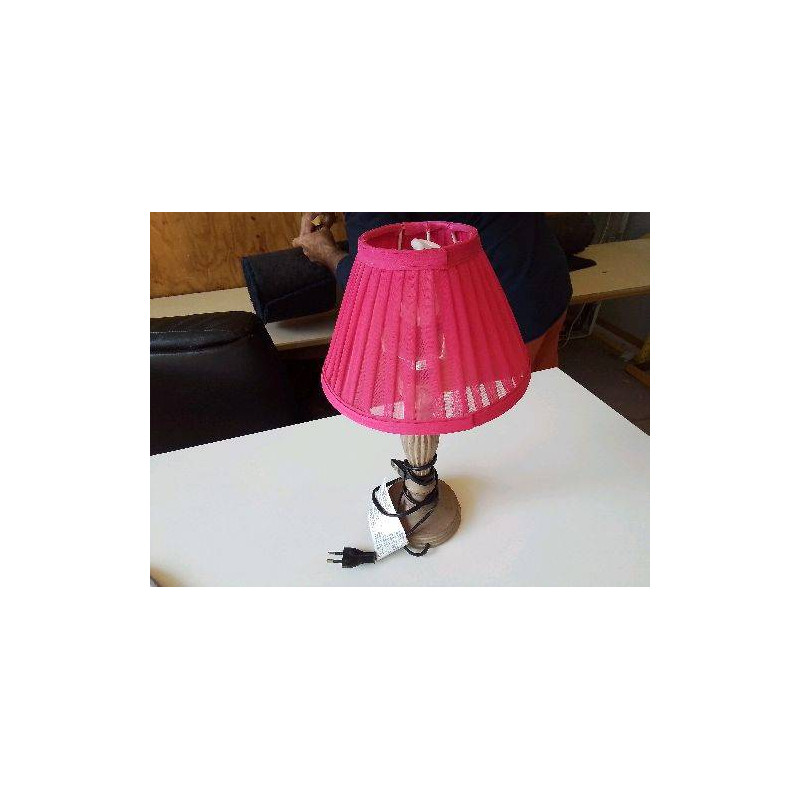 LAMPE A POSER
