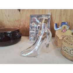 BOUTEILLE CHAUSSURE 
