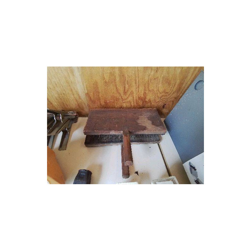 PAIRE DE BROSSE À CADRER 
