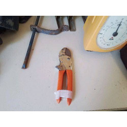 OUTILS BRICOLAGE 