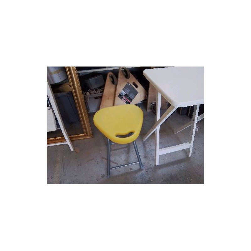 TABOURET JAUNE 
