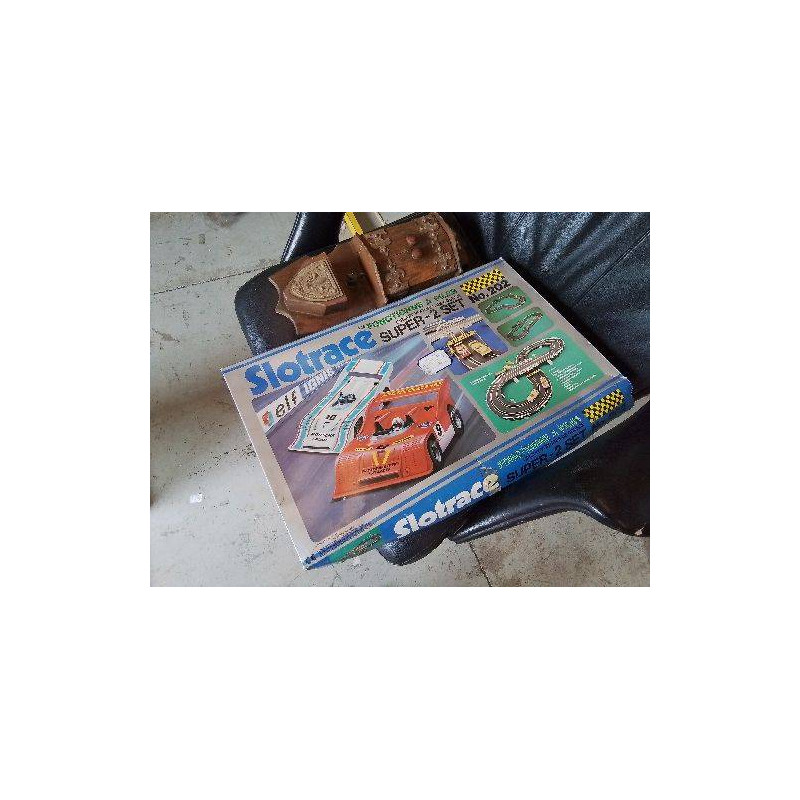 CIRCUIT VOITURE MINIATURE SLOTRACE