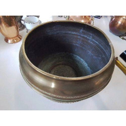CACHE POT EN LAITON 