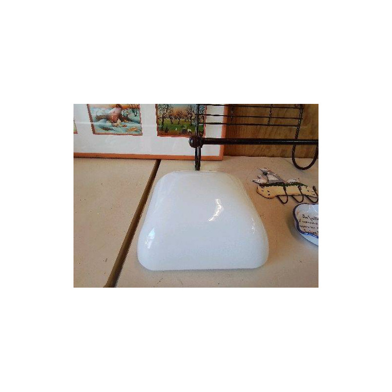 PLAFONNIER EN OPALINE 