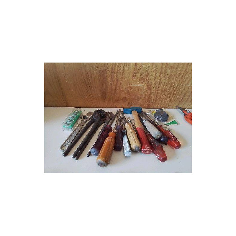 OUTILS DE BRICOLAGE