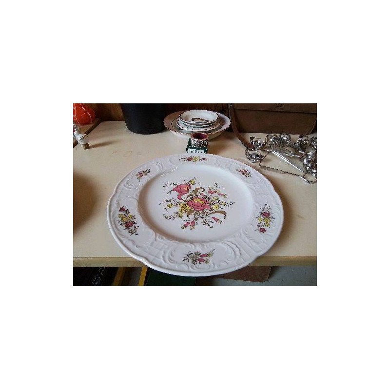 PLAT ROND AVEC MOTIF FLORAL 