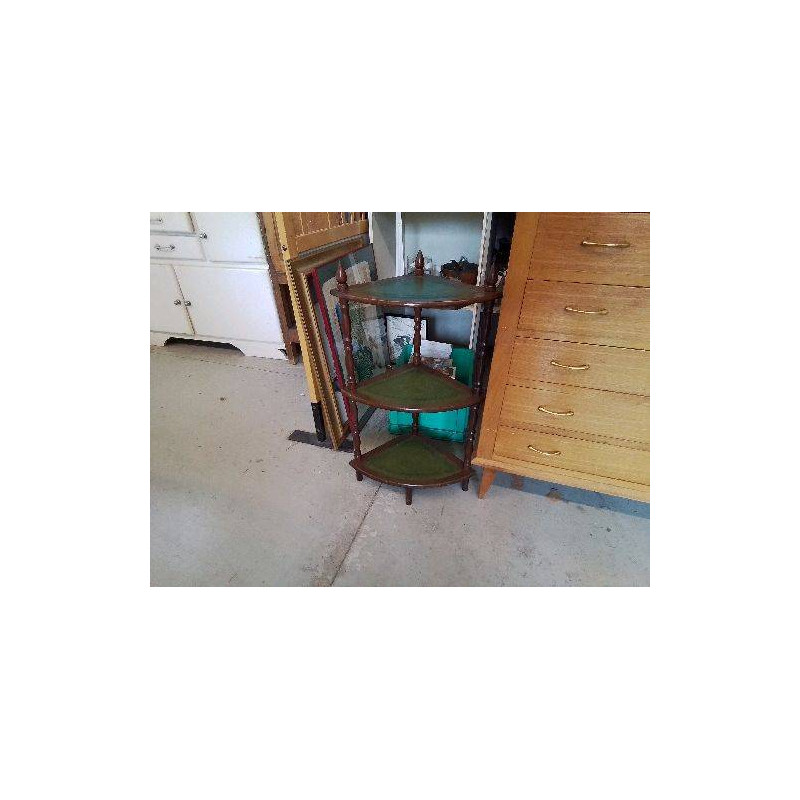 PETITE ETAGERE D’ANGLE