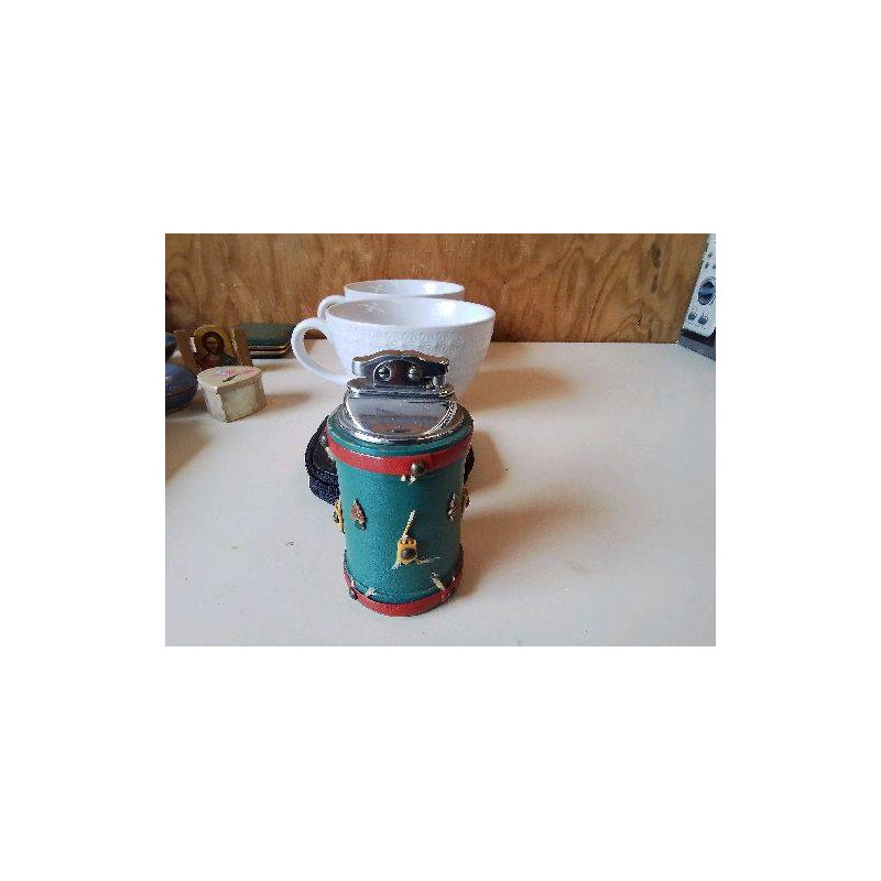 BRIQUET 