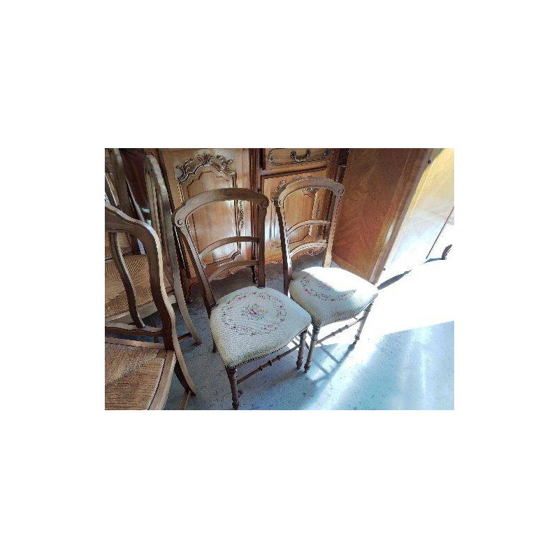 CHAISE TAPISSÉE 