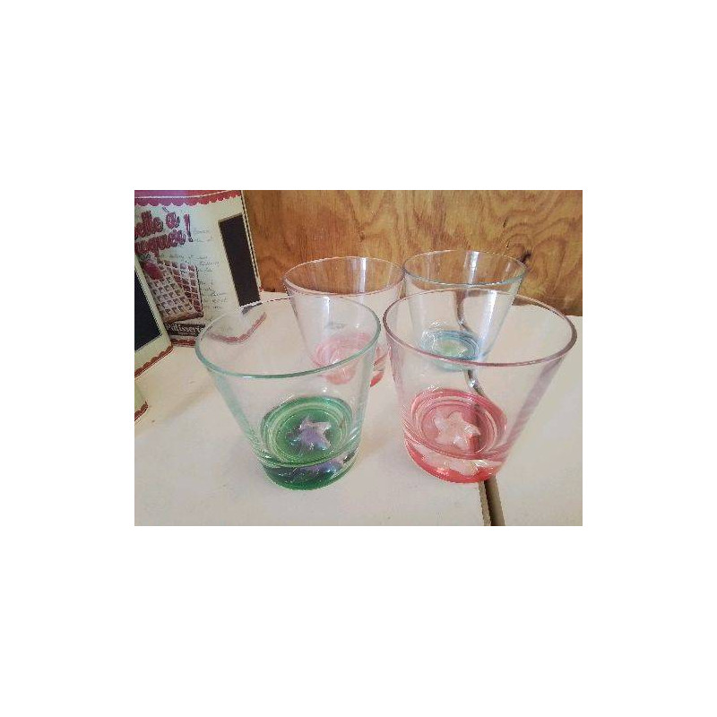 LOT DE 4 VERRES