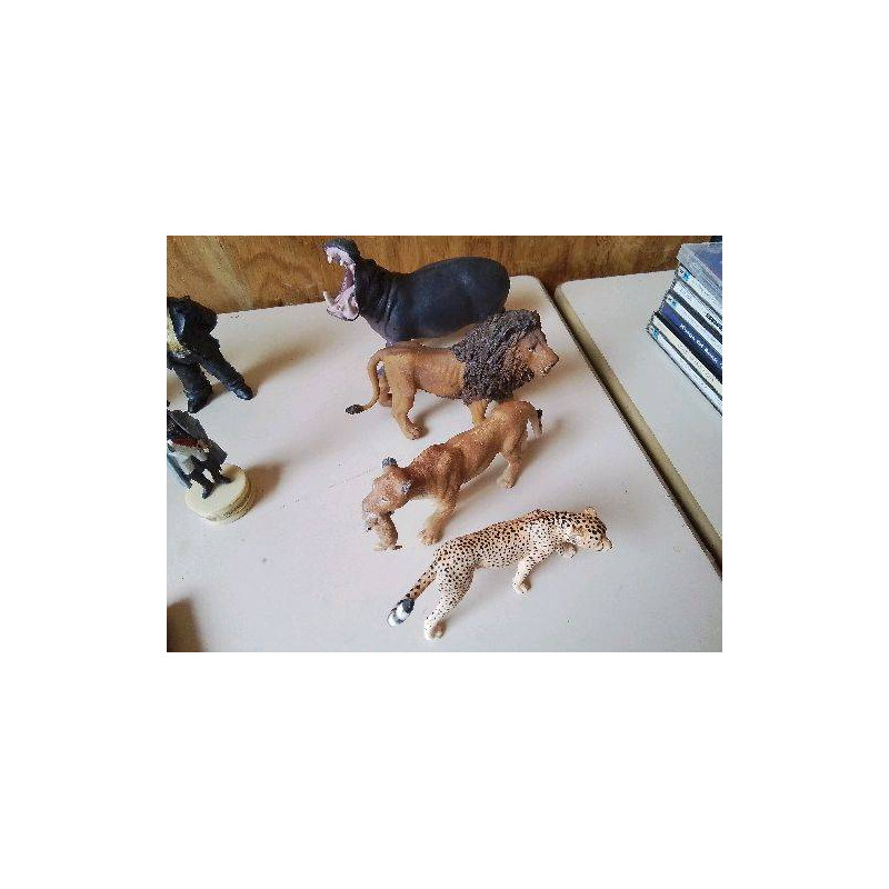 FIGURINE DE LA SAVANE 
