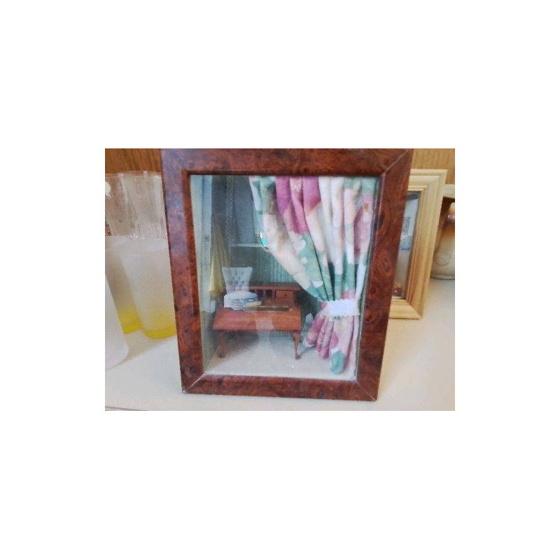 MINIATURE EN VITRINE 