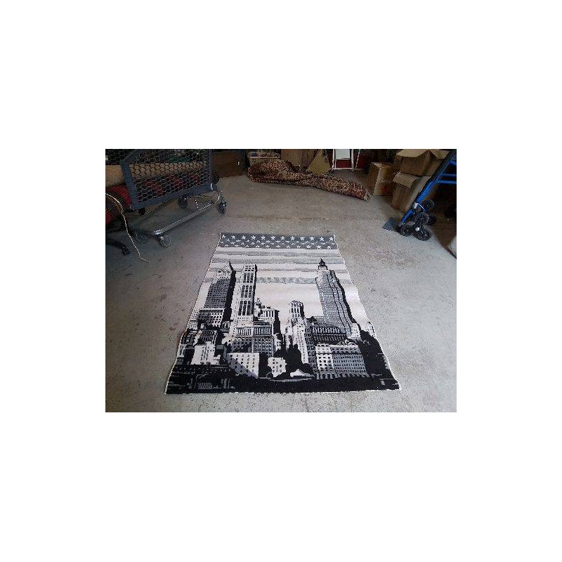 TAPIS VILLE NOIR ET BLANC 