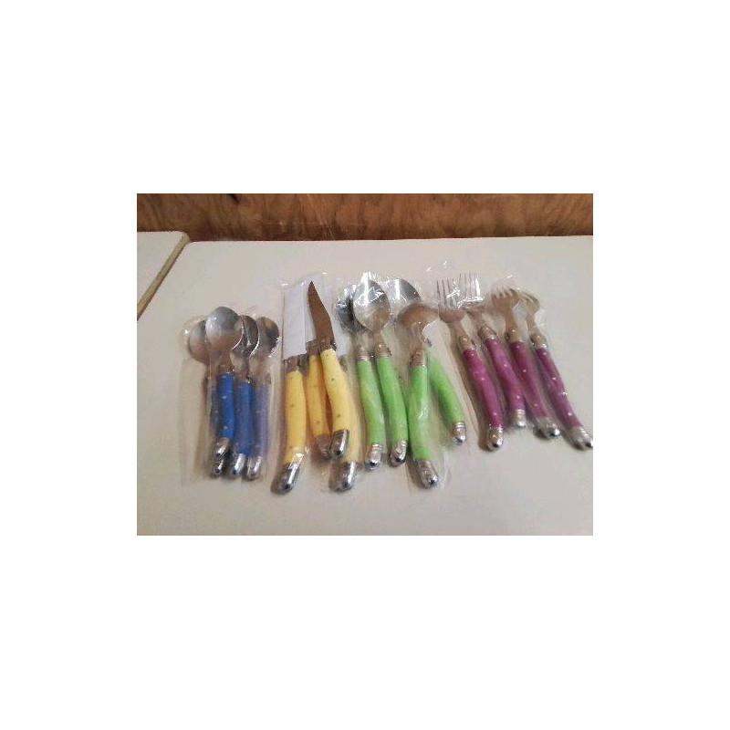 ENSEMBLE DE COUVERTS COLORÉS 