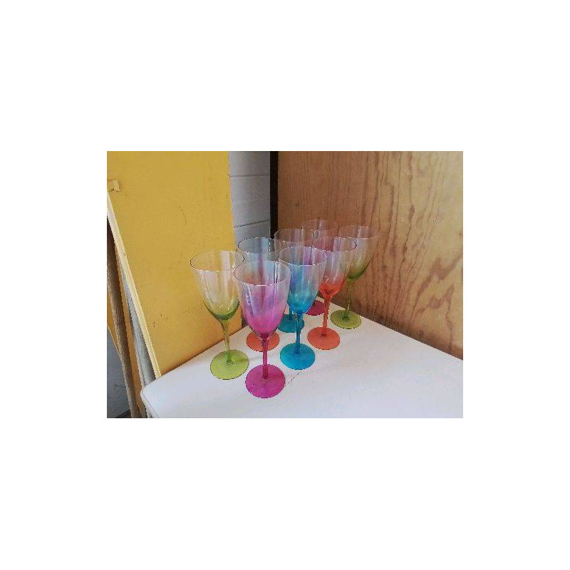 LOT DE 8 VERRES À PIED COLORÉ 