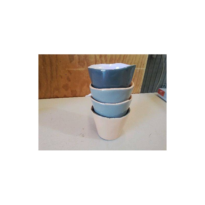 LOT DE 4 TASSES A CAFÉ 