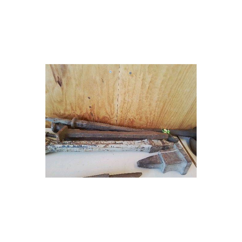 GROS OUTILS DE JARDINAGE 