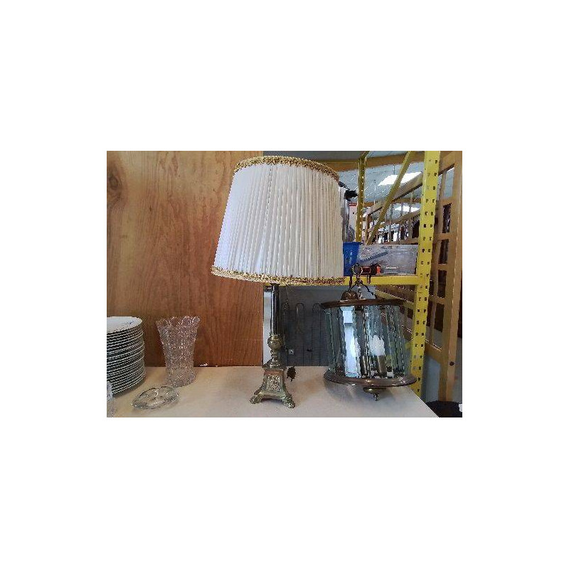 GRANDE LAMPE SUR PIED EN LAITON 