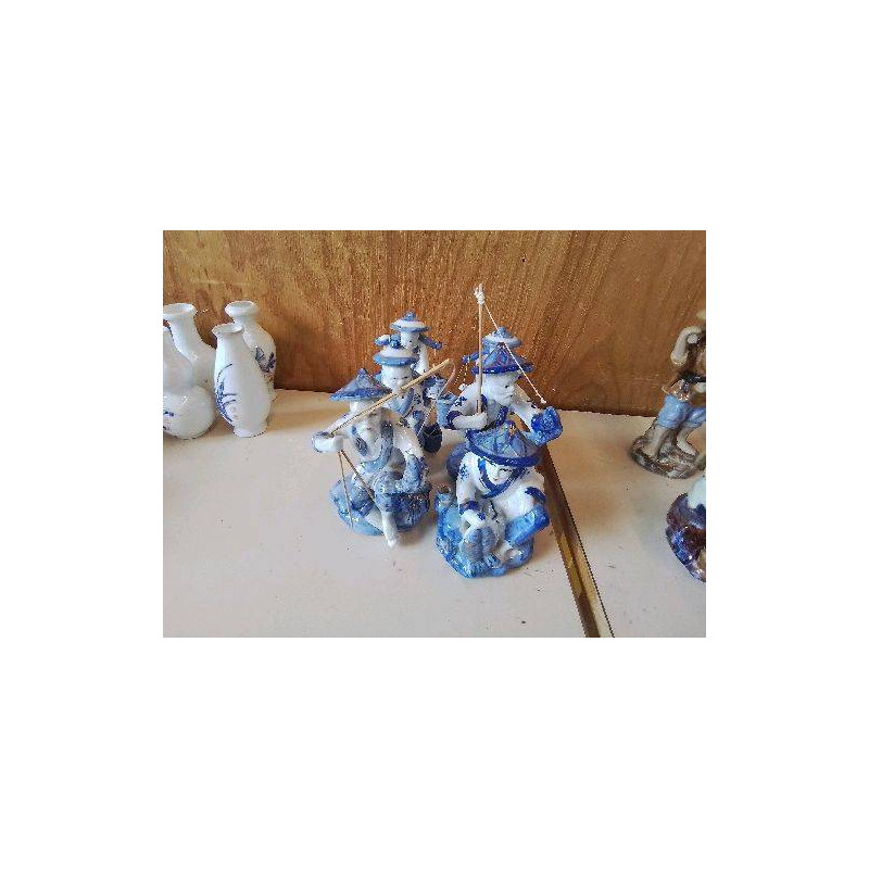 FIGURINE ASIATIQUE 