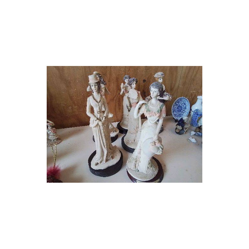 FIGURINE EN RESINE 