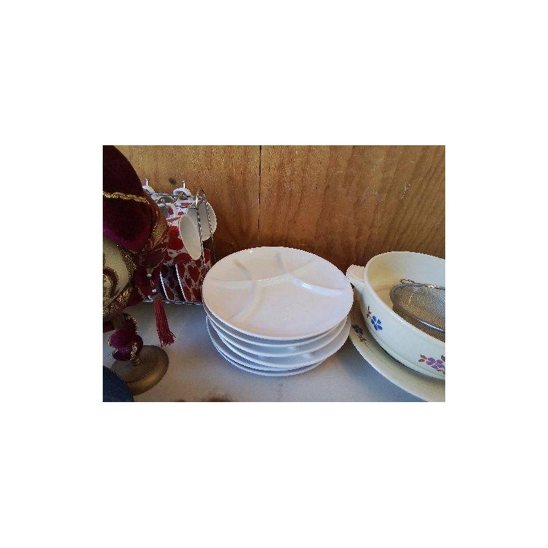 LOT DE 5 ASSIETTES BLANCHE À FONDUE 