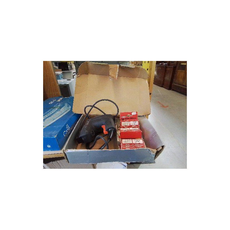 AGRAFEUSE CLOUEUSE ELECTRIQUE BLACK & DECKER 