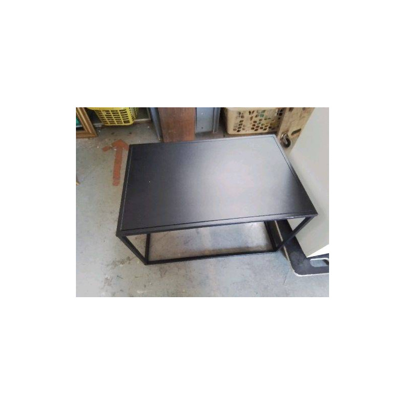 TABLE BASSE