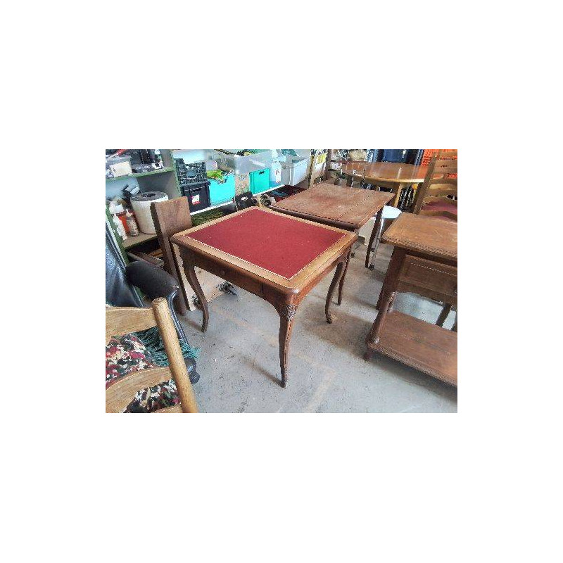 TABLE DE JEU ROUGE 