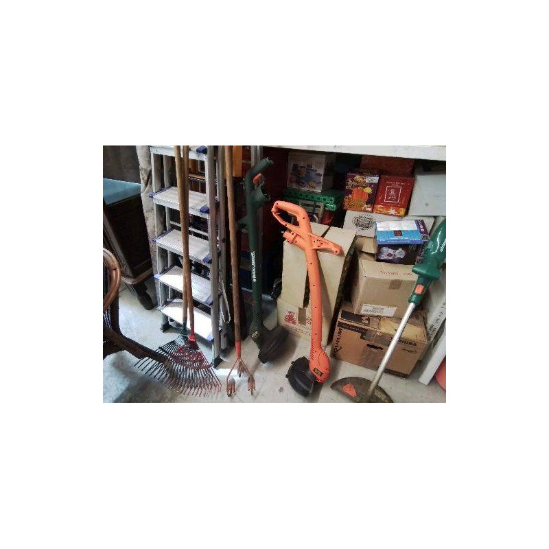 DEBROUSSAILLEUSE ELECTRIQUE BLACK & DECKER 
