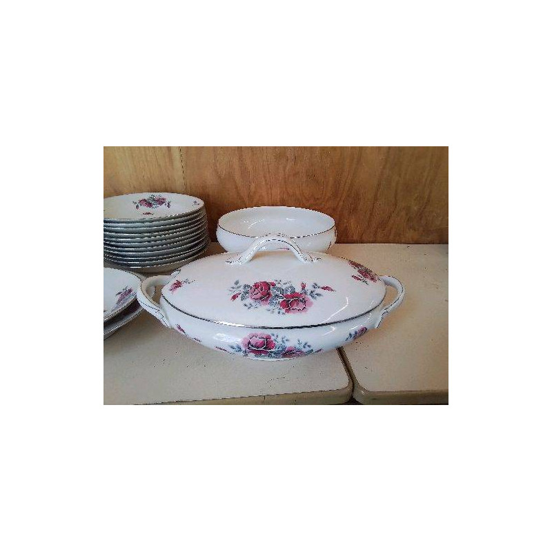 SOUPIÈRE PORCELAINE MOTIF ROSE 