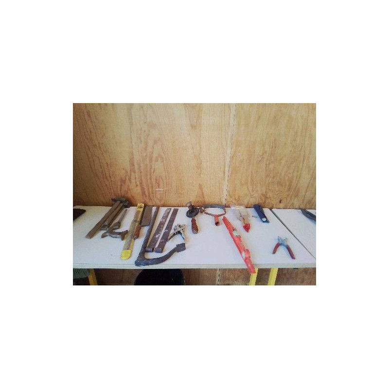 OUTILS DE BRICOLAGE 