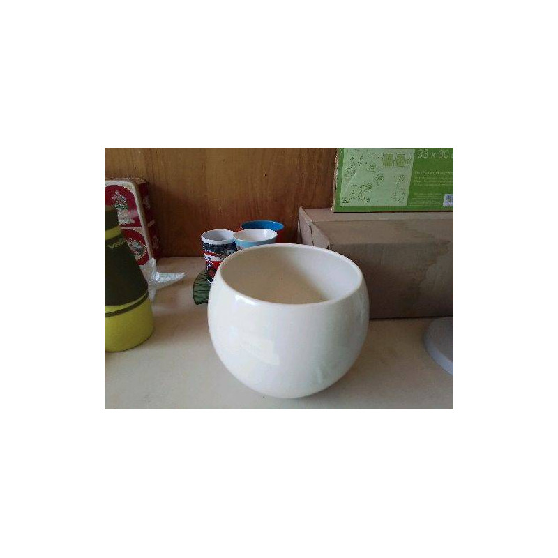 CACHE POT 
